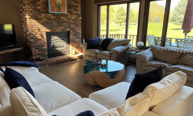 West Glacier House | West Glacier Sleeps 4 On Golf Course W/Golf Cart