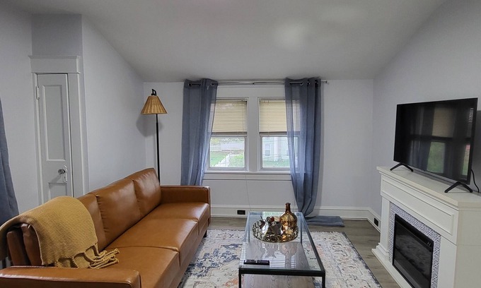 West Lawn Apartment | West Lawn Retreat