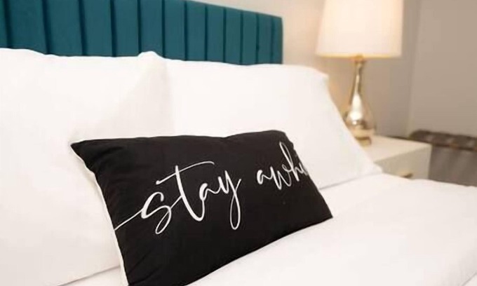 Lethbridge Bed & Breakfast | West Lethbridge Suite with Hot Tub