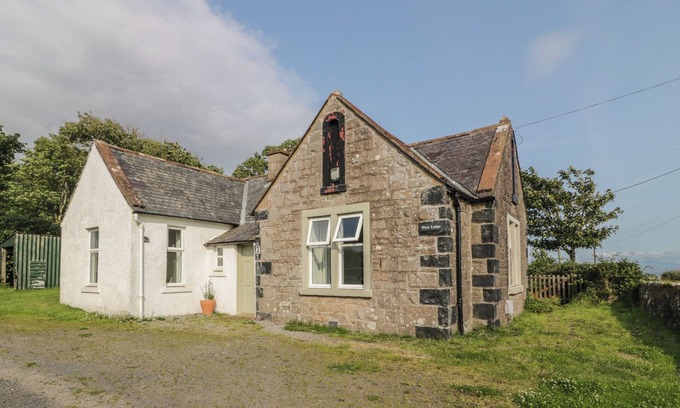 Carsethorn Cottage | WEST LODGE, pet friendly, character holiday cottage in Southerness
