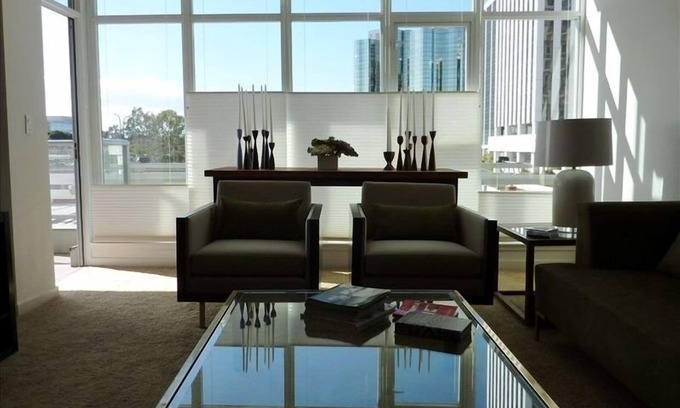 Waterfront Condo | WEST OCEAN TOWERS Long Bch Condo 2Bed/2BA/Sunny/Balcony/Pool/Gym/BEST BUILDING!