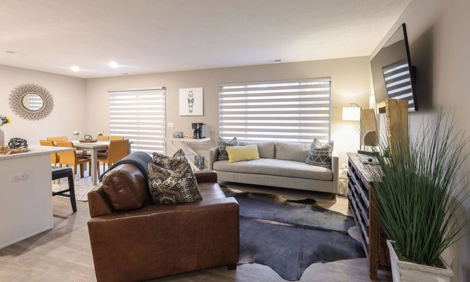West Omaha House | West Omaha Getaway, blocks from Village Pointe Plaza