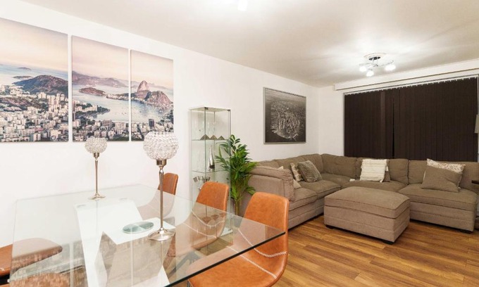 Chapeltown House | West Park House