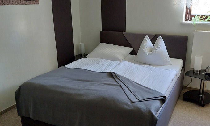 Klausdorf Apartment | West room - Pension Storchennest