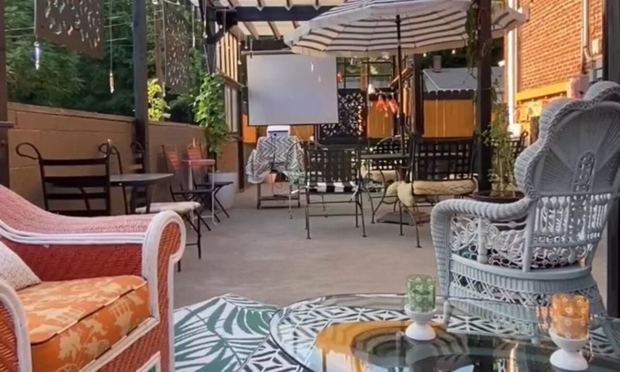 Winston - Salem House | West Salem Art Hotel: Artful Lodging and Lodging for Art.