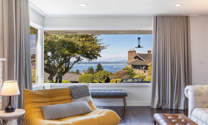 Fauntleroy House | West Seattle Retreat | King Beds | Views