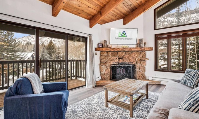 Vail Apartment | West Vail Gem Wonderful Location