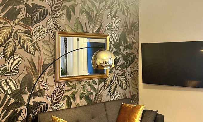 West Village Apartment | West Village Lush Green