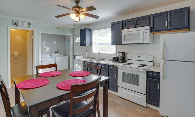 Summerlee House | West Virginia Townhome ~ 6 Mi to Fayetteville!