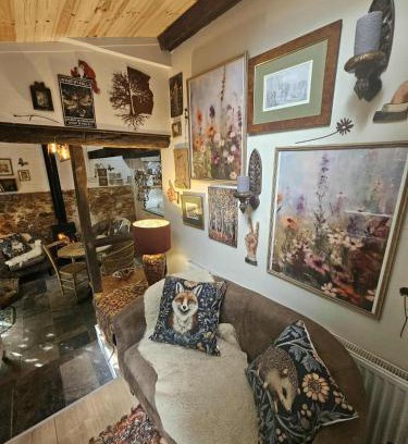 Calverleigh Apartment | West Wing Lurley Manor