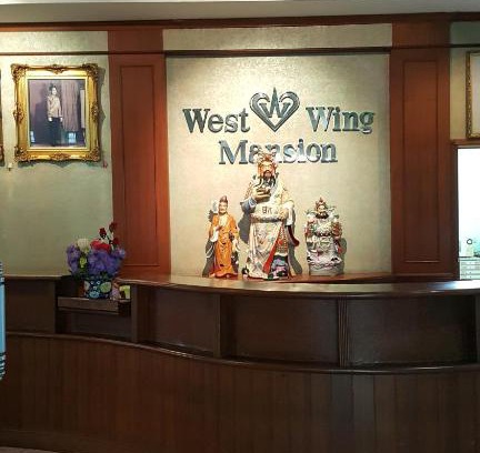 Wat Tha Phra Apartment | West Wing Mansion