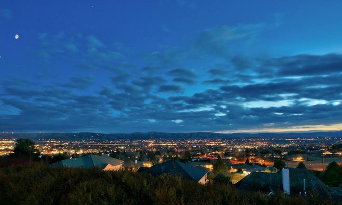 Yakima House | West Yakima - Clean - Safe - Netflix - 808 - ONWU-LLC, Great location to begin your adventure.