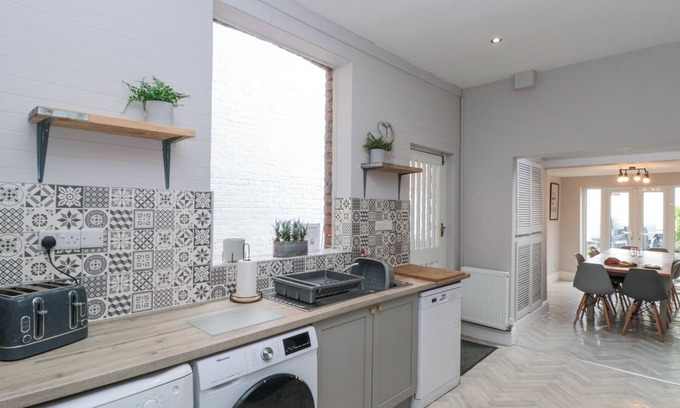 Scarborough Cottage | Westbourne House