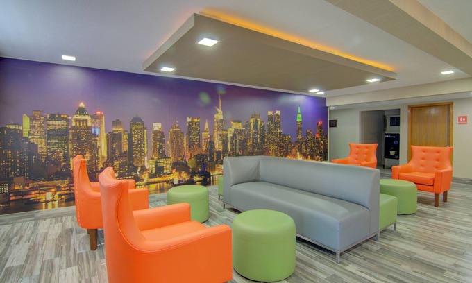 Centerville Hotel | Westbridge Inn & Suites