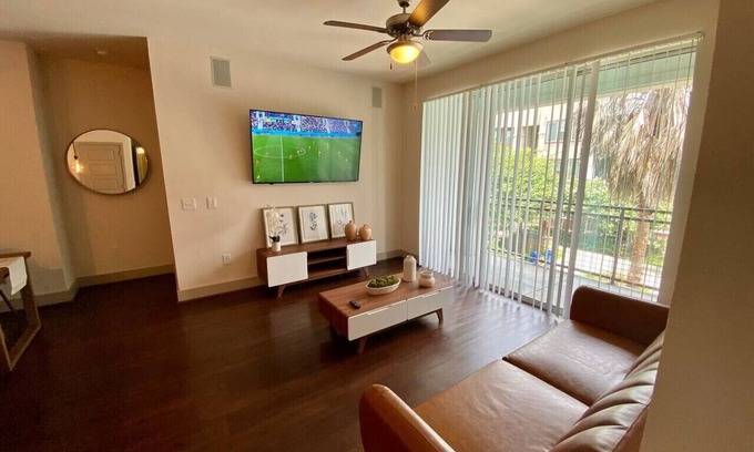 Woodlake - Briar Meadow Apartment | Westchase Modern Longterm pool view 2B2B King