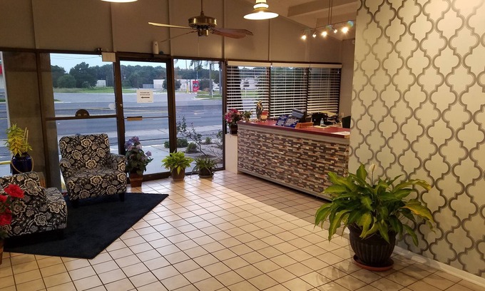 South Pensacola Hotel | Western Inn