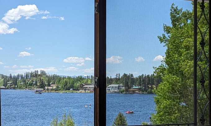 Grand Lake Hotel | Western Riviera Lakeside Lodging
