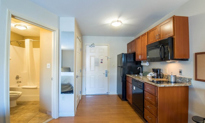 Parachute Hotel | Western Slope Suites