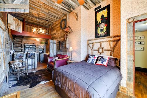 Decatur Apartment | Western-Themed Decatur Studio on Main Street!