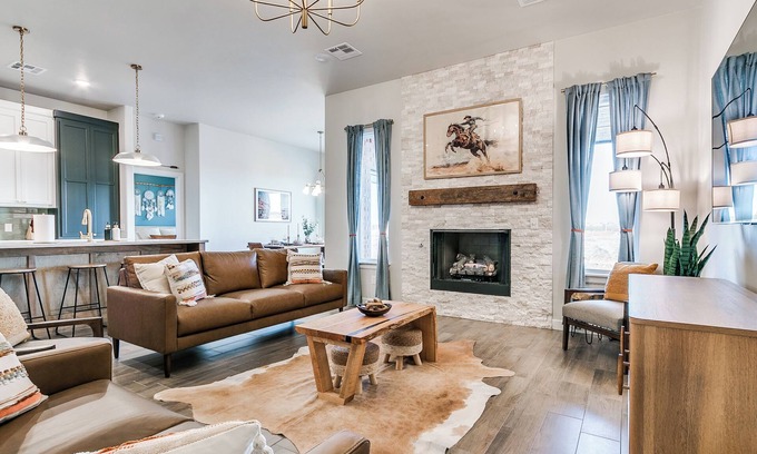 Edmond House | Western-Themed Family Retreat - Kid-Friendly, Fire Pit, New Build Home