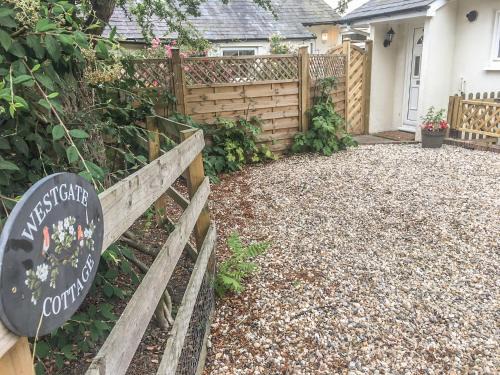 Sittingbourne House | Westgate Cottage
