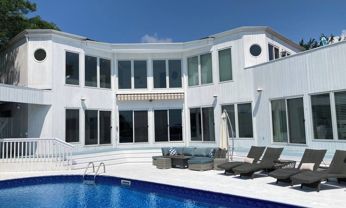 Westhampton House | Westhampton - Bayview, Heated Pool, Private Dock - Summer rental