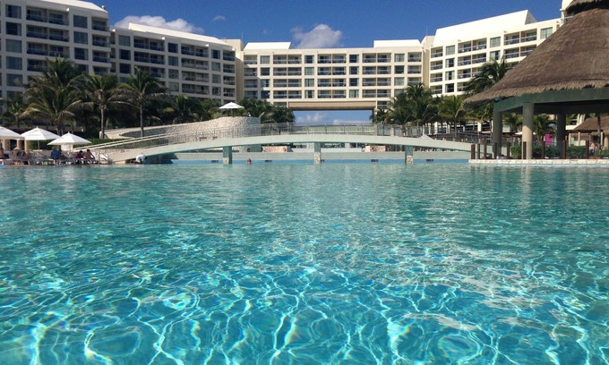 Zona Hotelera Apartment | Westin Lagunamar Ocean Resort and Spa Luxury Studio