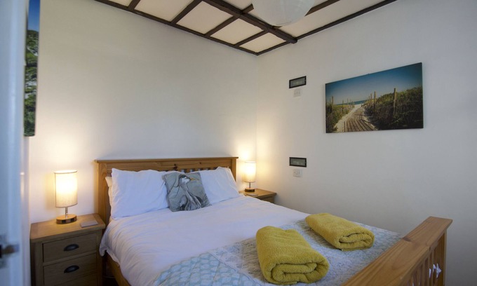 West Bay Apartment | Westpoint Apartments - Apartment 7 Dog Friendly