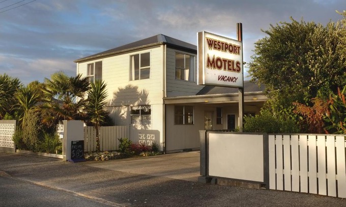 Westport Hotel | Westport Motels