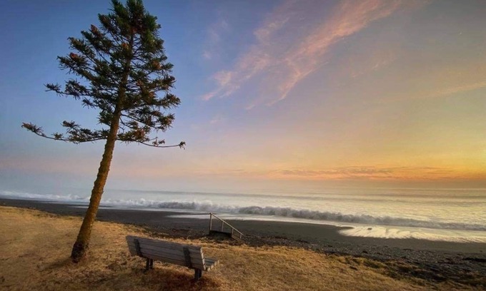 Westshore Cottage | Westshore Beach Cottage, 1 to 2 Bedroom , Long Term Stays welcome