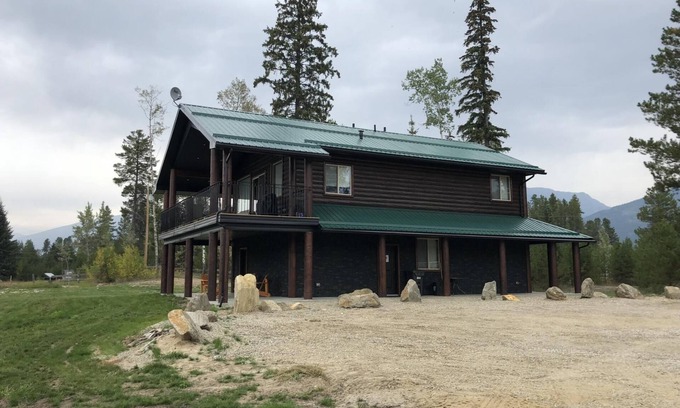 Valemount House | Westview Cabin Rental