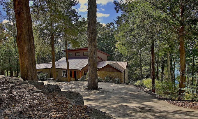 Silver Point House | Westview Cottage at Center Hill Lake