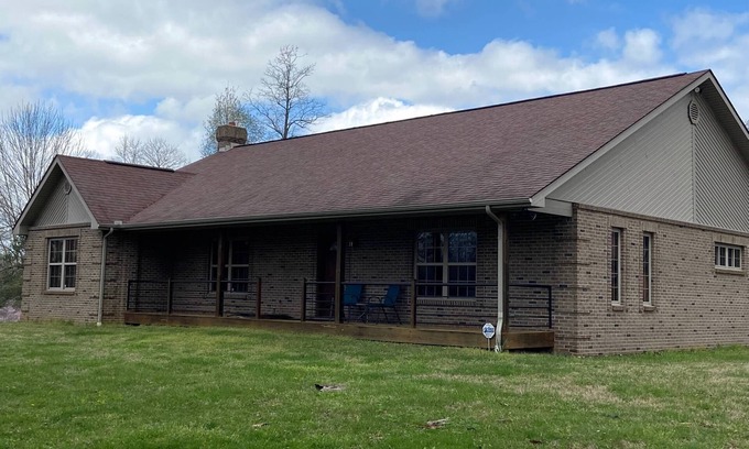 Sloans Valley House | Wet Feet Retreat is a family friendly home near Burnside Island State Park.