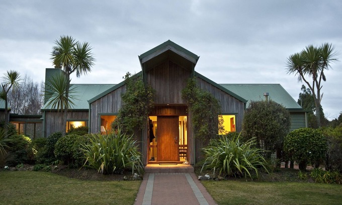 Acacia Bay Bed & Breakfast | Whakaipo Lodge