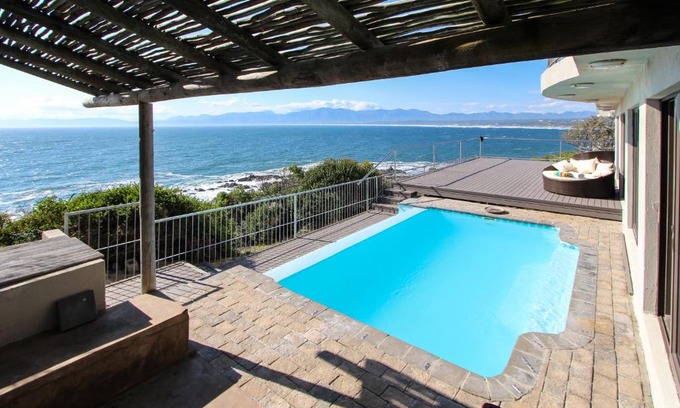 De Kelders Villa | Whale Huys Luxury Oceanfront Eco Villa