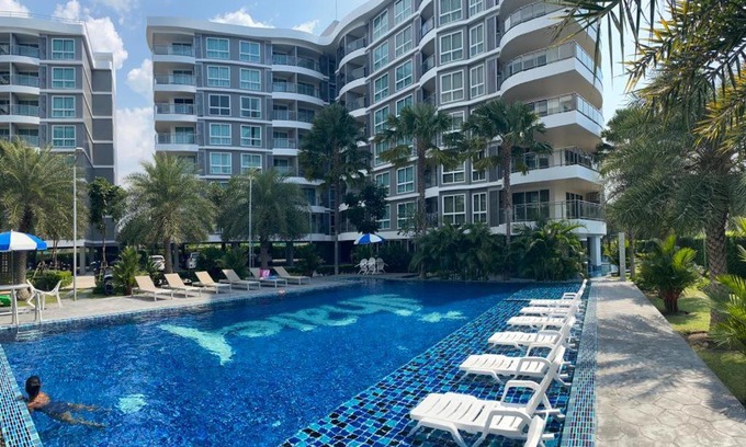 Pratumnak Hill Apartment | whale marina condo 2 bedroom