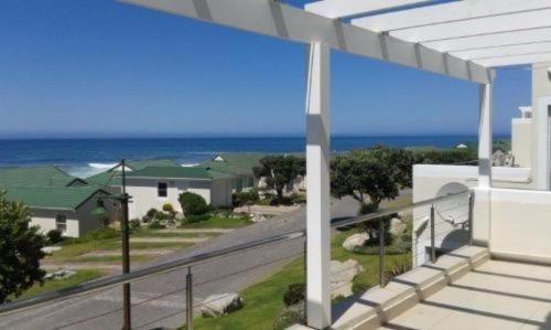 Westcliff Apartment | Whale Rock 54