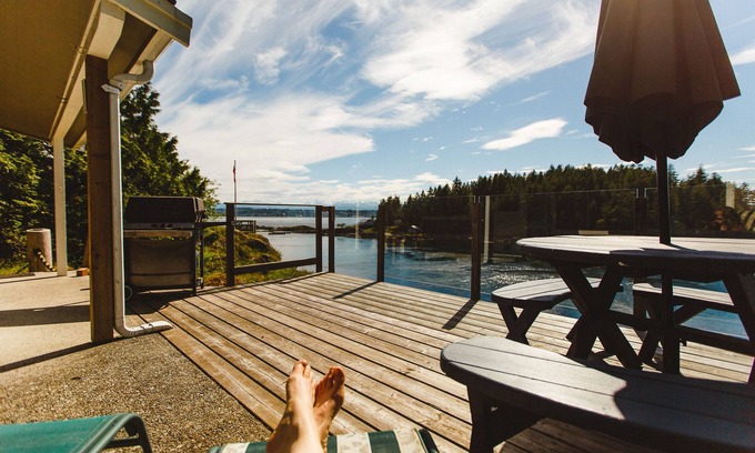 Quathiaski Cove Cottage | Whales and eagles out your front door! Stunning ocean views, private and quie