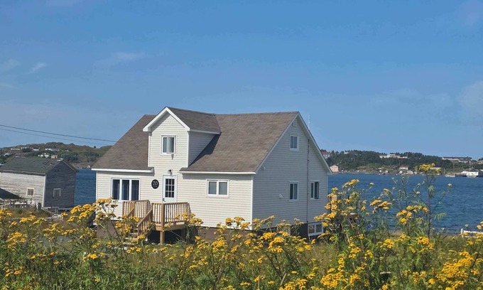 Twillingate House | Whales & Trails Vacation Home