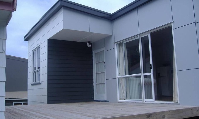 Whangamata House | Whangamata Bach - handy to beach and shops