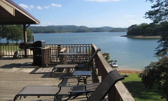 Bean Station House | What a view of Lake Cherokee