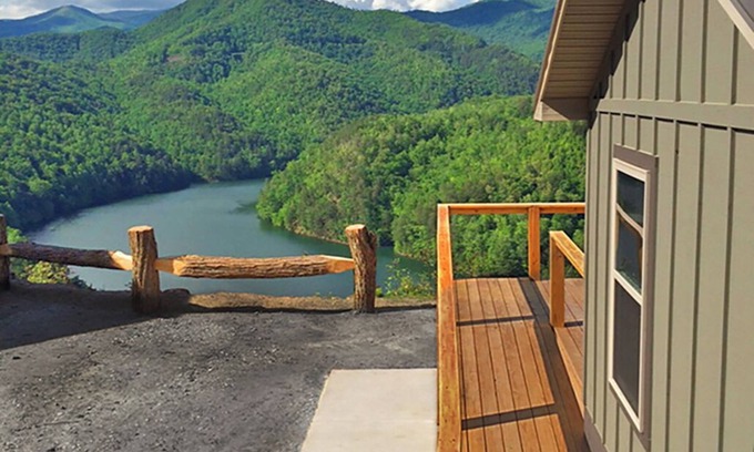 Bryson City Cabin | Wheelchair Access-Breathtaking Views of Mountains & Lake-New Reno-Fragrance Free