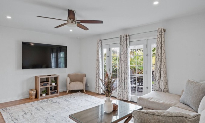 Loma Alta Apartment | Wheels, Waves & Game Night Retreat