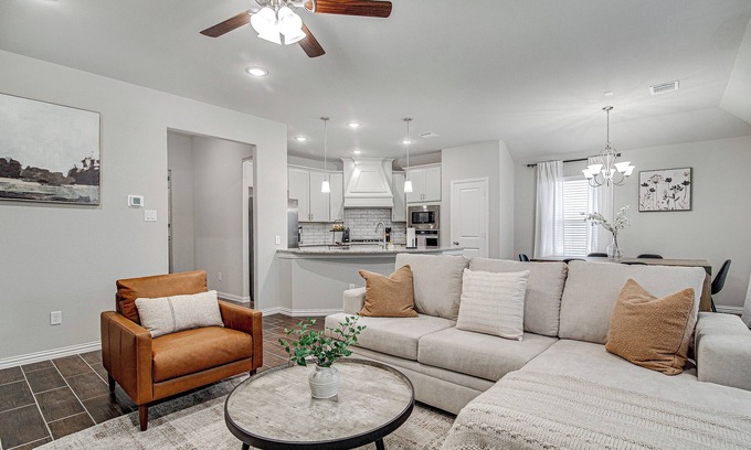 Burleson House | Where Comfort Meets Convenience