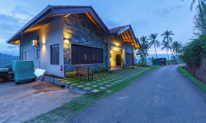 Digana House | “Where Every Path Leads to Heritage — That’s Kandy” Hills ,Lake ,golf