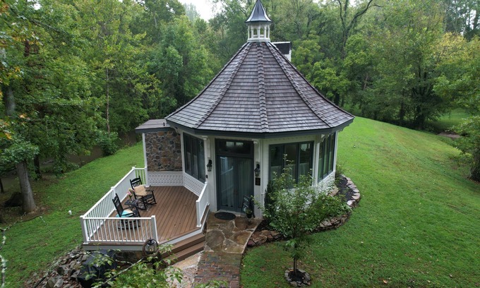 Cleveland Cottage | Where magic awaits!