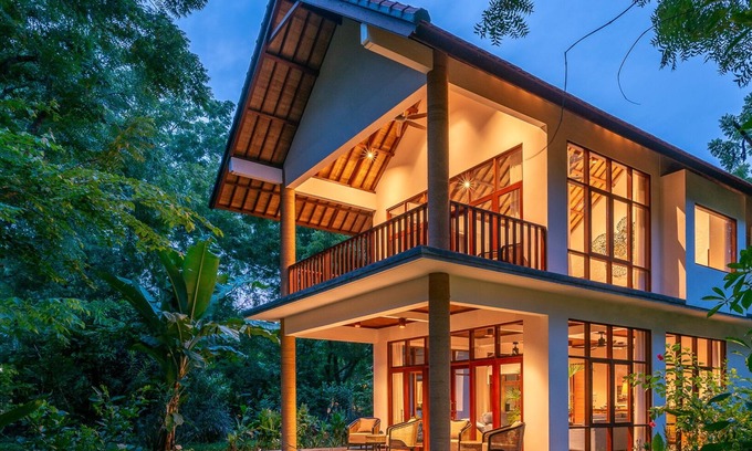 Gerokgak Villa | Where Nature's Giants Meet the Deep Blue!