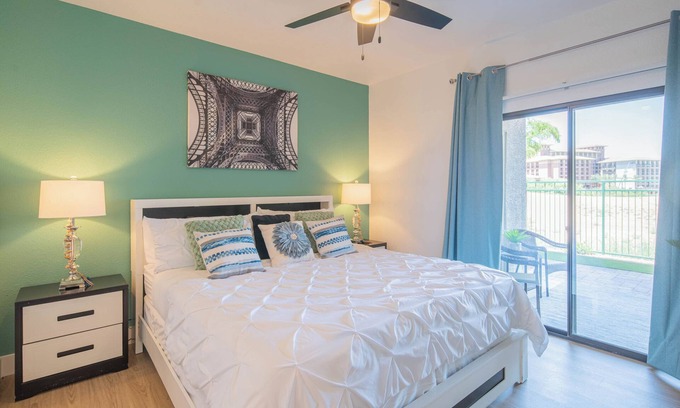 Paradise Valley Village Condo | Where Work Meets Vacation Pool Desk Laundry
