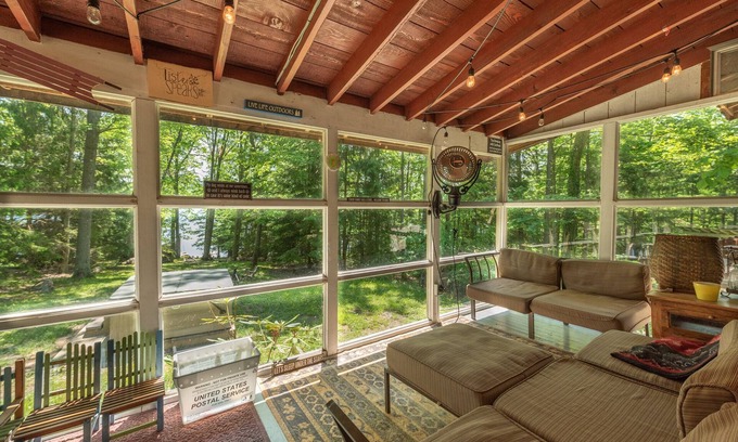 Oakland House | Whimsical Dog Friendly Cottage w/Hot Tub & Dock