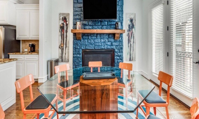 Legacy Park House | Whimsical Legacy town home - Driem House